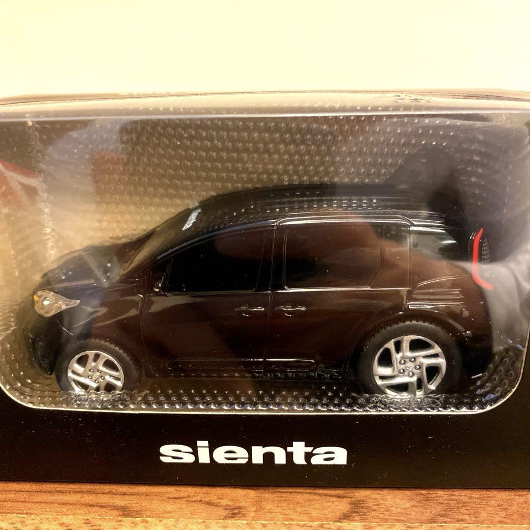 Amazon.co.jp: トヨタ シエンタ プルバックカー ブラック ミニカー